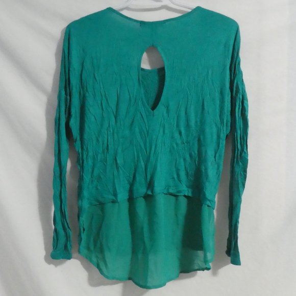 U2B | medium | Long Sleeve Shirt With Keyhole Back and Faux Undershirt Back - Picture 2 of 16